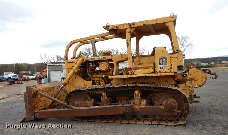 image for item EJ9842 1977 Caterpillar D7 dozer