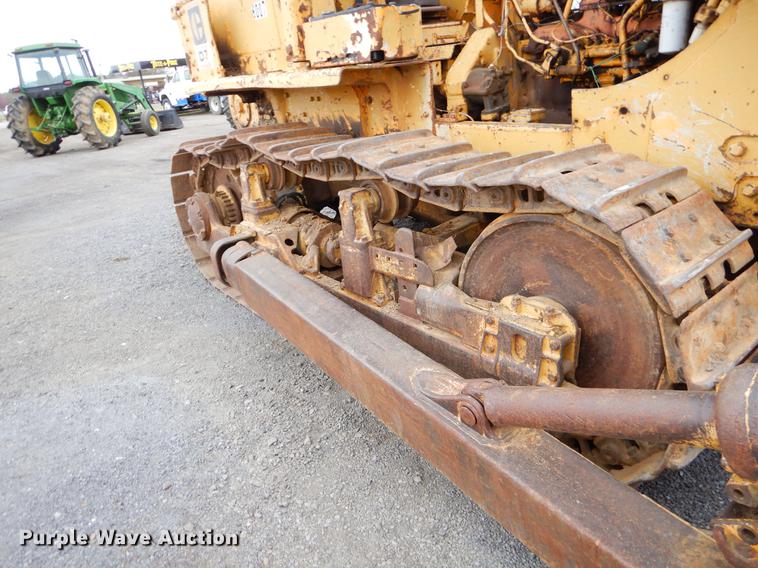 image for item EJ9842 1977 Caterpillar D7 dozer