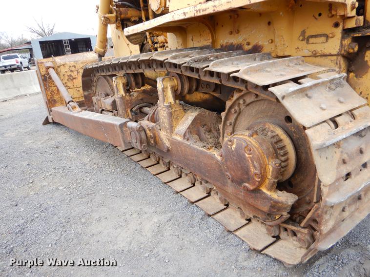 image for item EJ9842 1977 Caterpillar D7 dozer