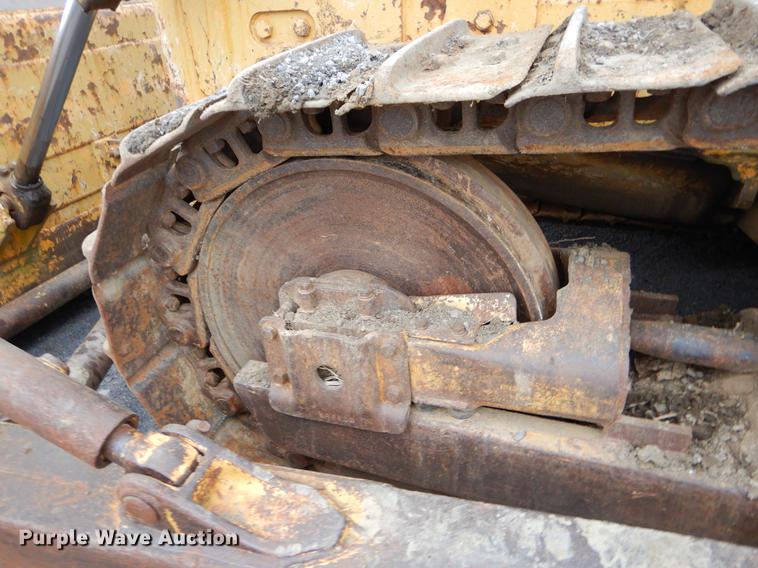 image for item EJ9842 1977 Caterpillar D7 dozer