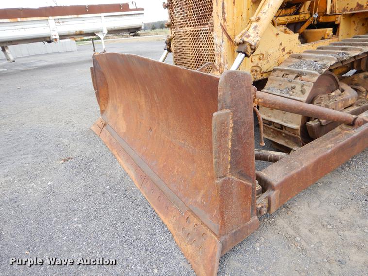 image for item EJ9842 1977 Caterpillar D7 dozer