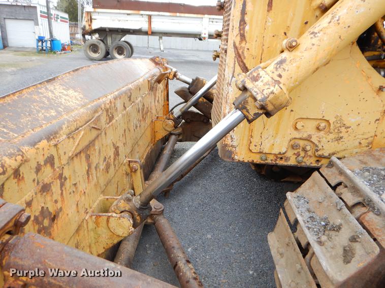 image for item EJ9842 1977 Caterpillar D7 dozer