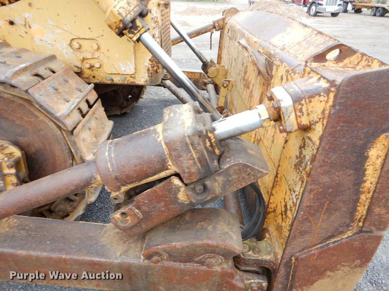 image for item EJ9842 1977 Caterpillar D7 dozer