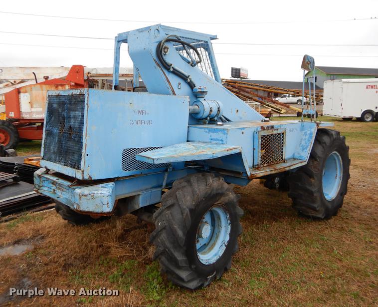 image for item EJ9877 Hustler LR523 telehandler