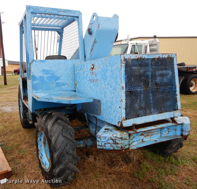 image for item EJ9877 Hustler LR523 telehandler