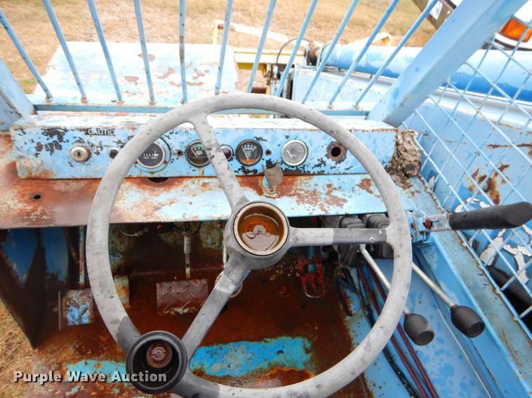 image for item EJ9877 Hustler LR523 telehandler