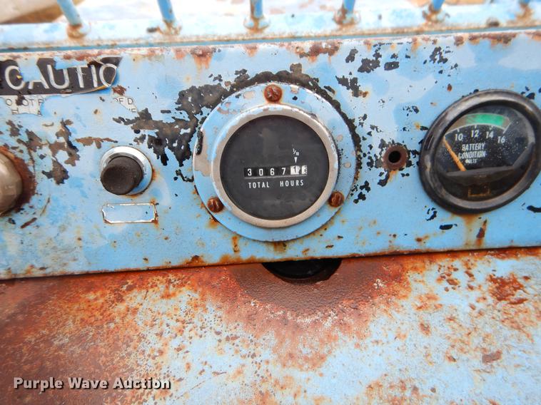 image for item EJ9877 Hustler LR523 telehandler