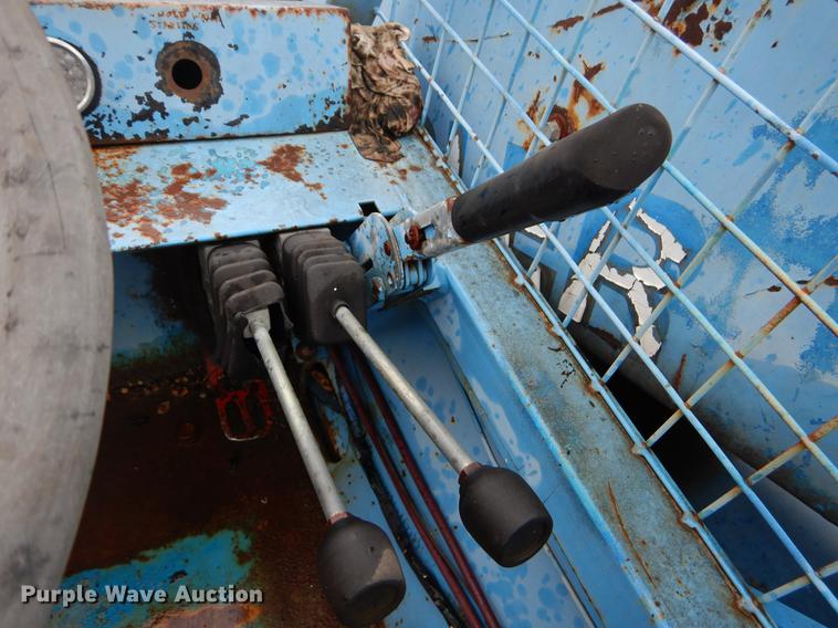 image for item EJ9877 Hustler LR523 telehandler