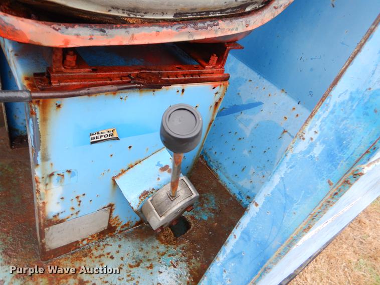 image for item EJ9877 Hustler LR523 telehandler