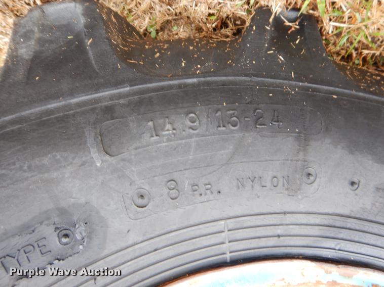 image for item EJ9877 Hustler LR523 telehandler