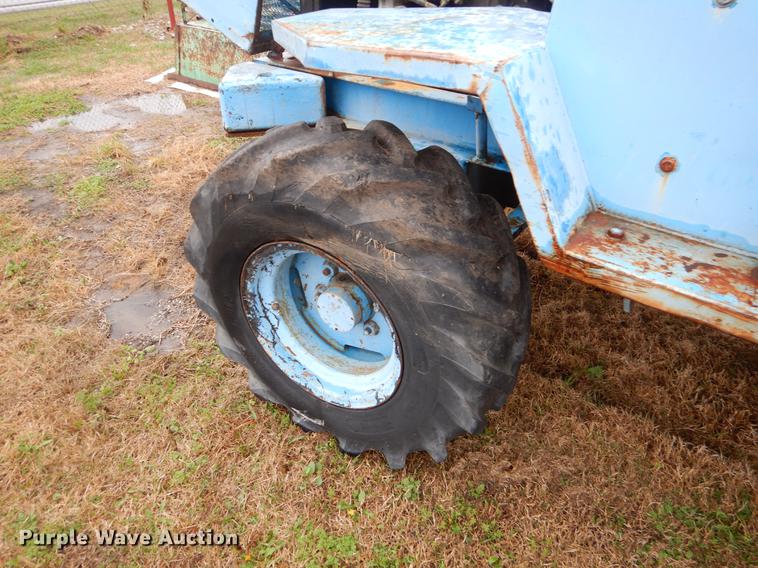 image for item EJ9877 Hustler LR523 telehandler