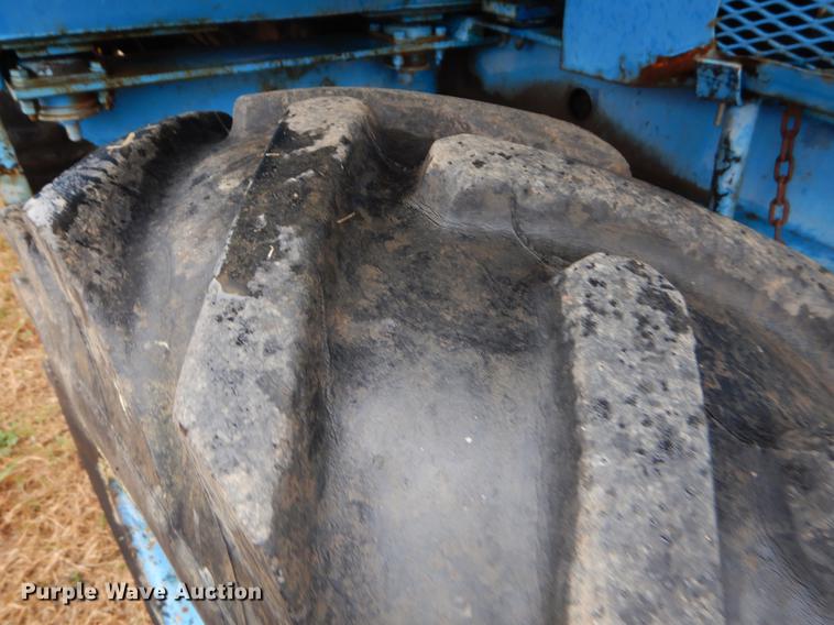 image for item EJ9877 Hustler LR523 telehandler