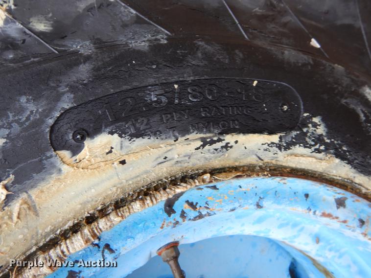 image for item EJ9877 Hustler LR523 telehandler