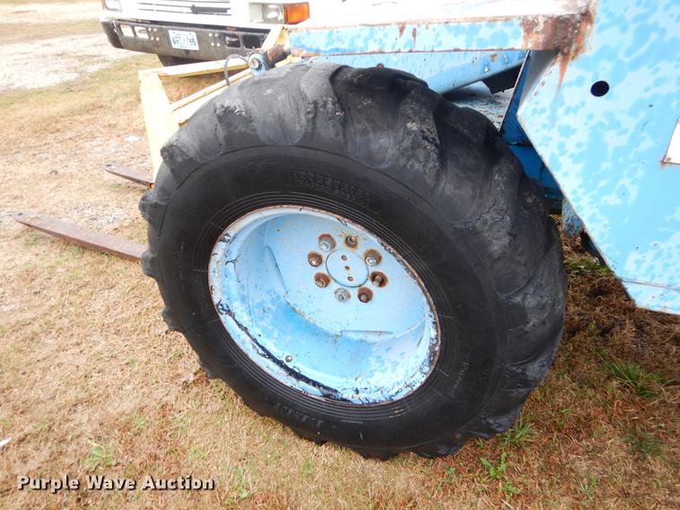 image for item EJ9877 Hustler LR523 telehandler