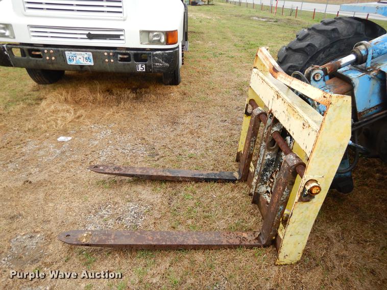 image for item EJ9877 Hustler LR523 telehandler