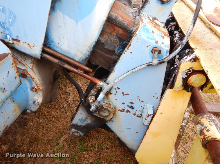 image for item EJ9877 Hustler LR523 telehandler