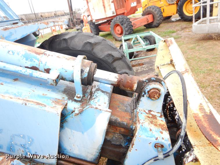 image for item EJ9877 Hustler LR523 telehandler