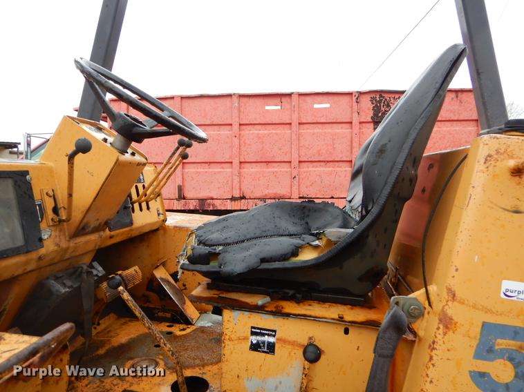 image for item EJ9878 1997 Case 586E forklift