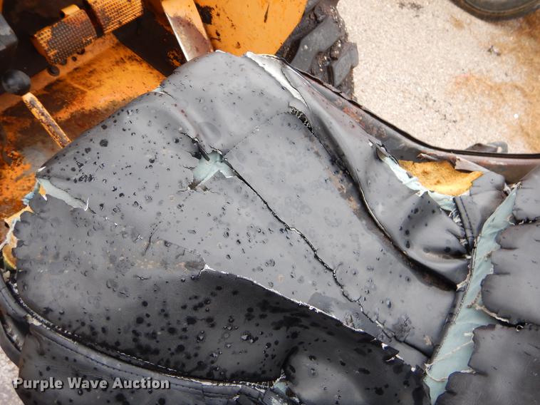 image for item EJ9878 1997 Case 586E forklift