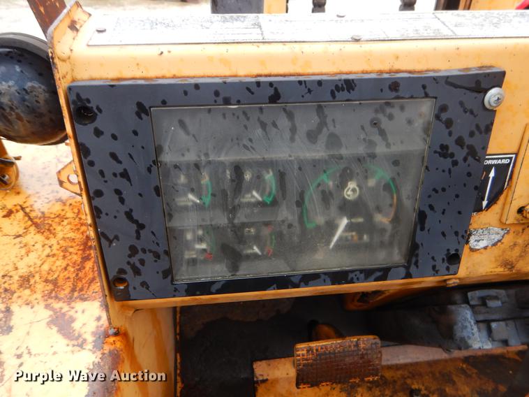 image for item EJ9878 1997 Case 586E forklift