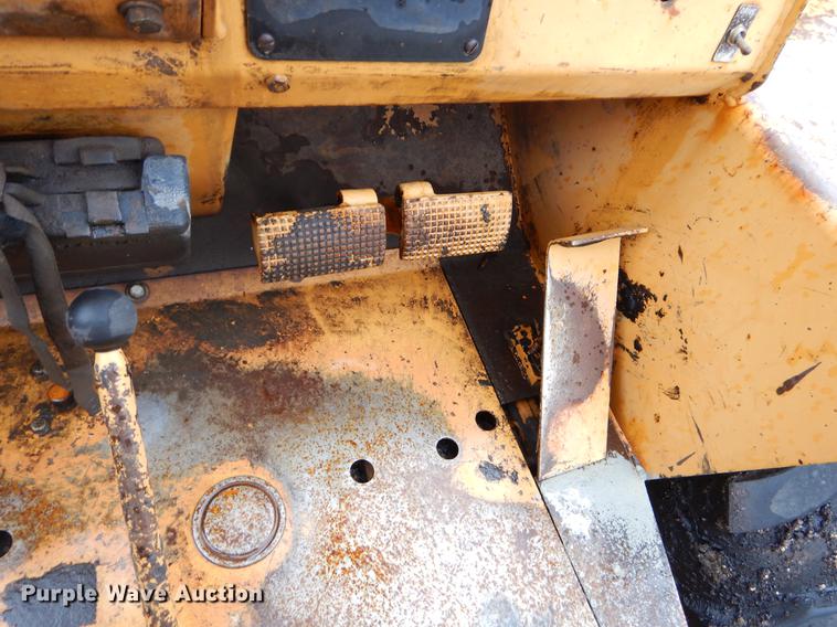 image for item EJ9878 1997 Case 586E forklift