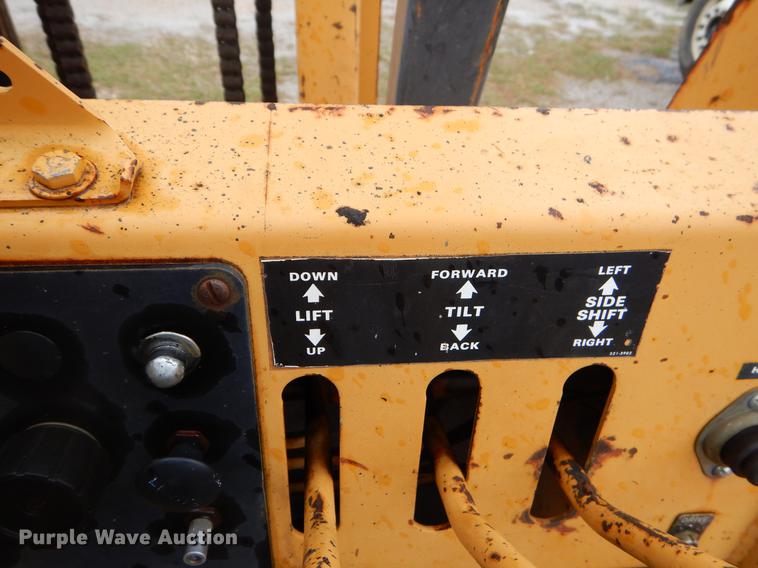 image for item EJ9878 1997 Case 586E forklift