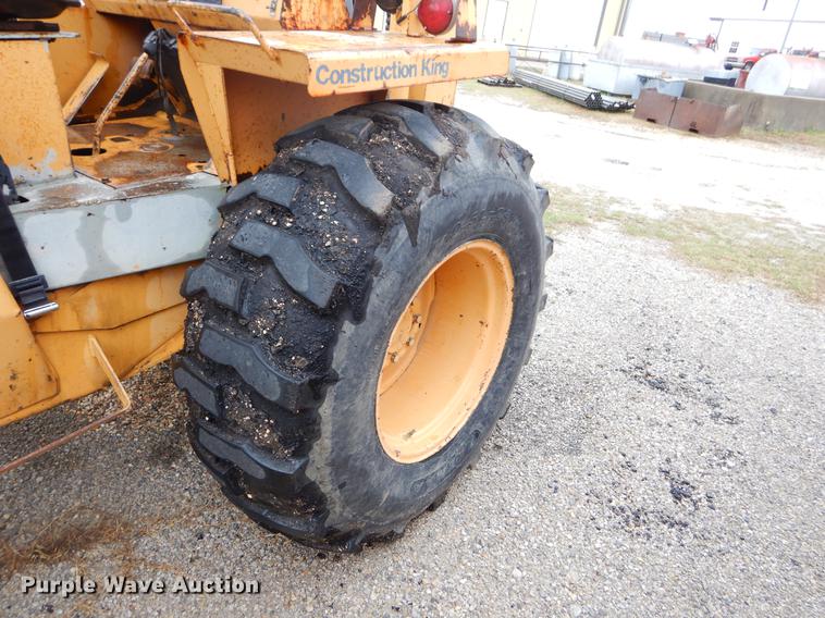 image for item EJ9878 1997 Case 586E forklift