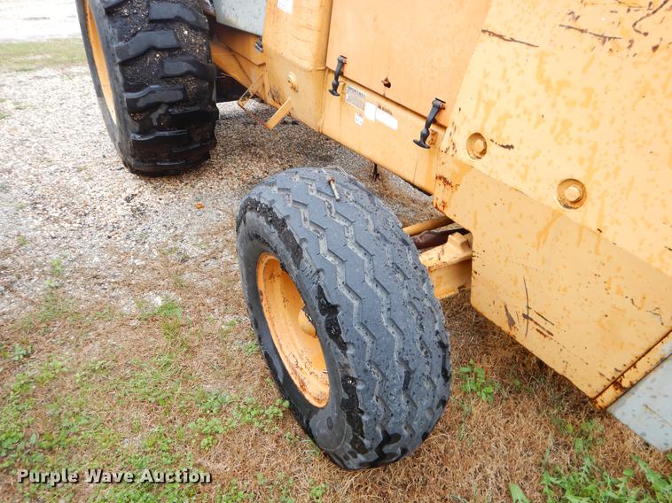 image for item EJ9878 1997 Case 586E forklift