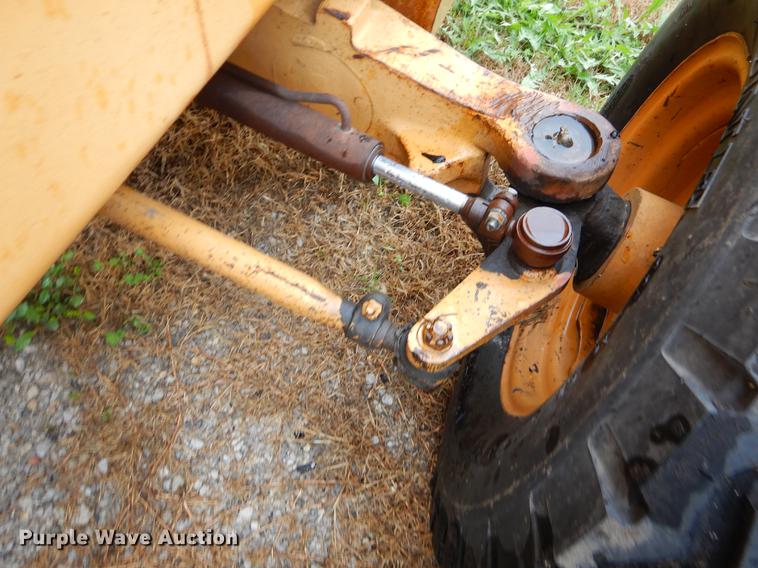 image for item EJ9878 1997 Case 586E forklift