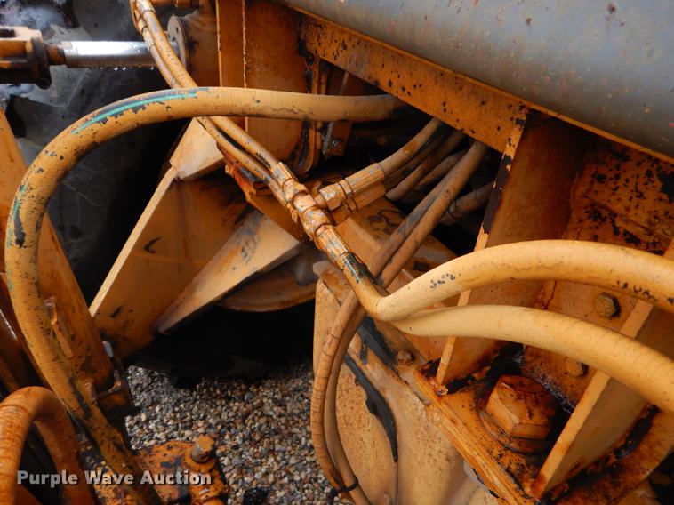 image for item EJ9878 1997 Case 586E forklift