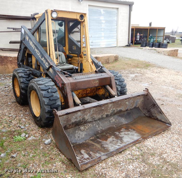 image for item EJ9879 1990 New Holland L781 skid steer