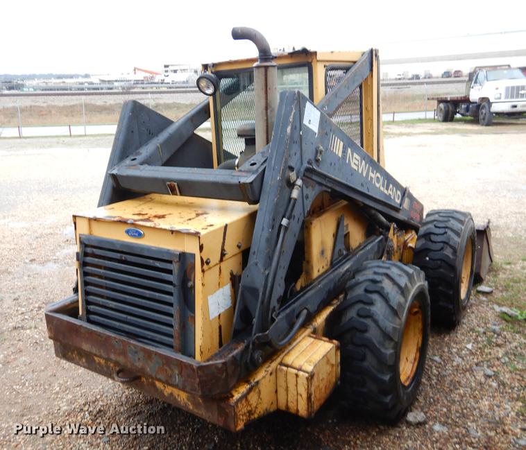 image for item EJ9879 1990 New Holland L781 skid steer