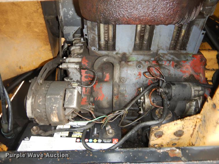 image for item EJ9879 1990 New Holland L781 skid steer