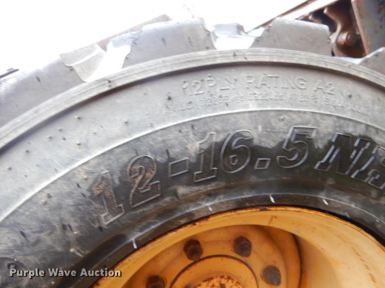 image for item EJ9879 1990 New Holland L781 skid steer