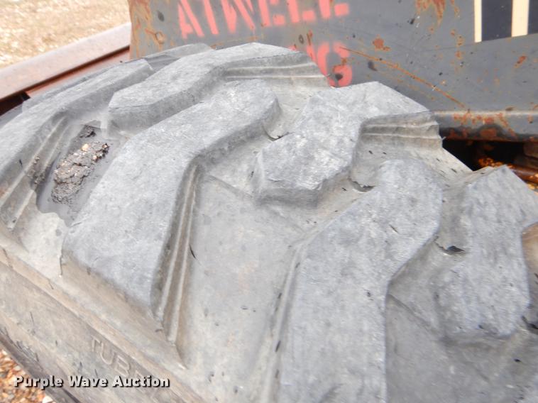 image for item EJ9879 1990 New Holland L781 skid steer