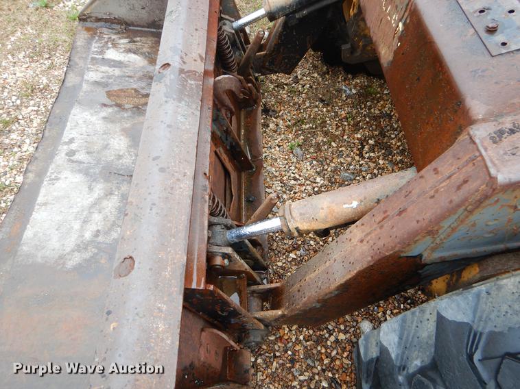 image for item EJ9879 1990 New Holland L781 skid steer