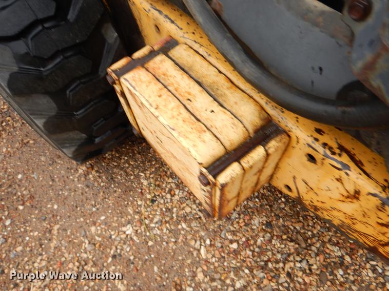 image for item EJ9879 1990 New Holland L781 skid steer