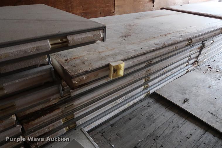 image for item EL9252 U.S. Cooler freezer