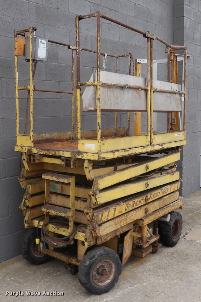 image for item EP9285 Up Right Flying Tiger scissor lift