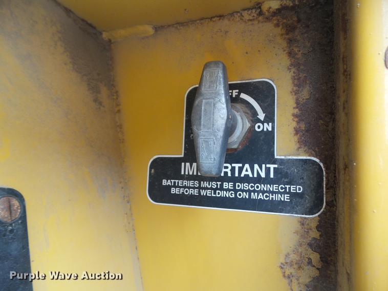 image for item L5668 2001 Vermeer TG800 tub grinder