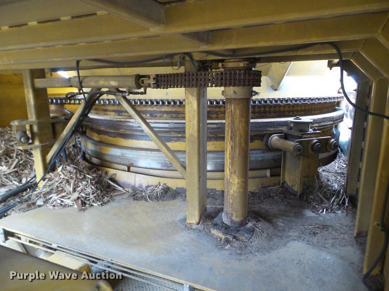 image for item L5668 2001 Vermeer TG800 tub grinder