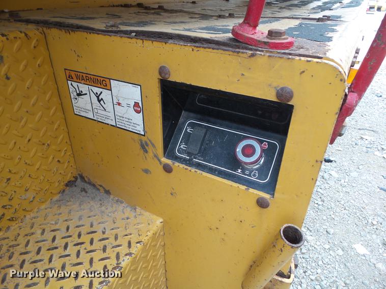 image for item L5668 2001 Vermeer TG800 tub grinder