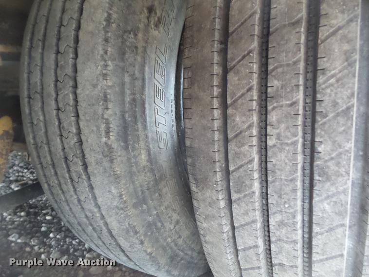 image for item L5668 2001 Vermeer TG800 tub grinder