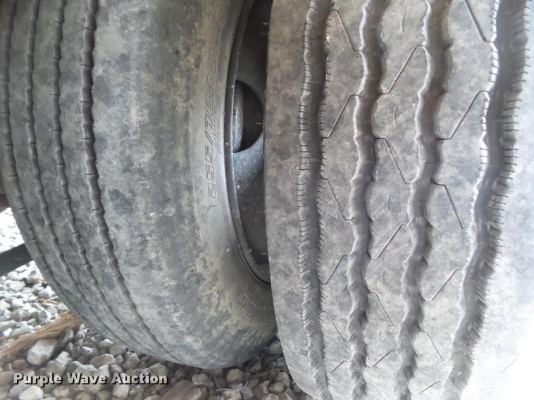 image for item L5668 2001 Vermeer TG800 tub grinder