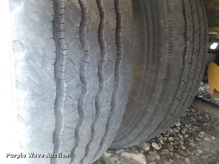 image for item L5668 2001 Vermeer TG800 tub grinder