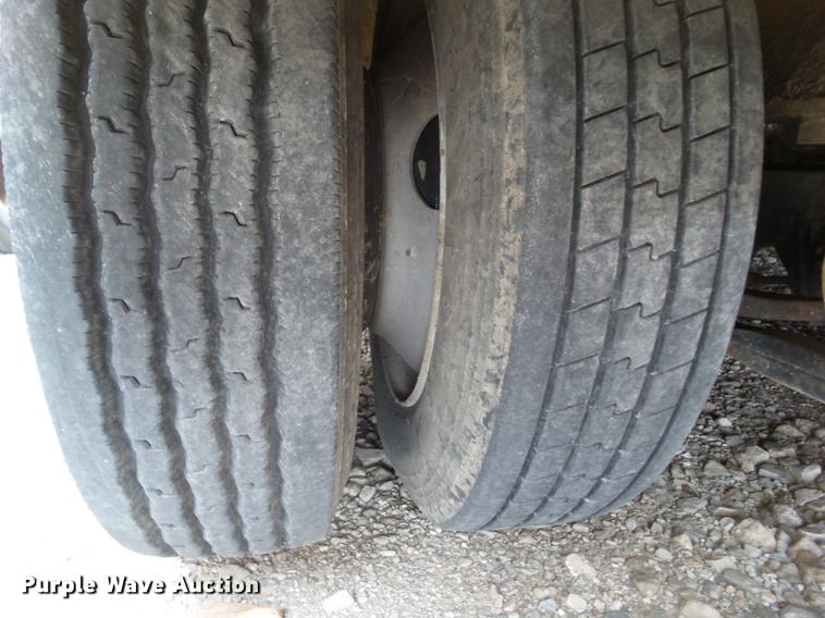 image for item L5668 2001 Vermeer TG800 tub grinder