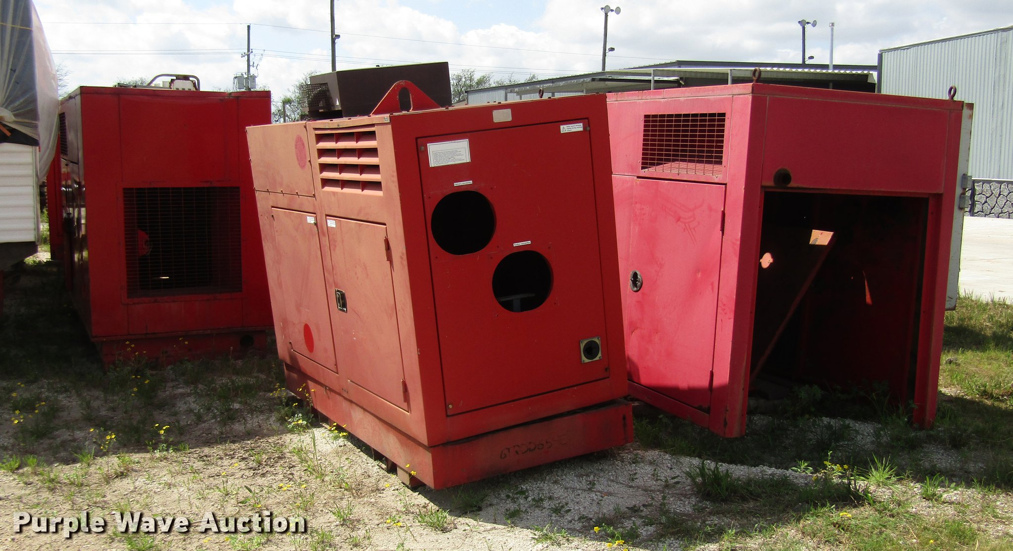 (13) Griffin Pump and Equipment generator cases in Dayton, TX Item