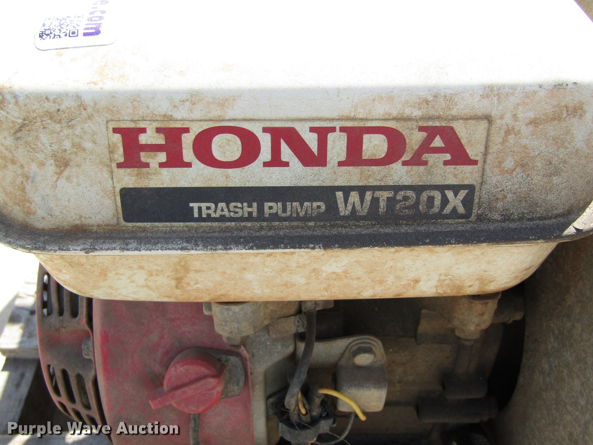 (3) trash pumps in Dayton, TX Item DW9255 sold Purple Wave