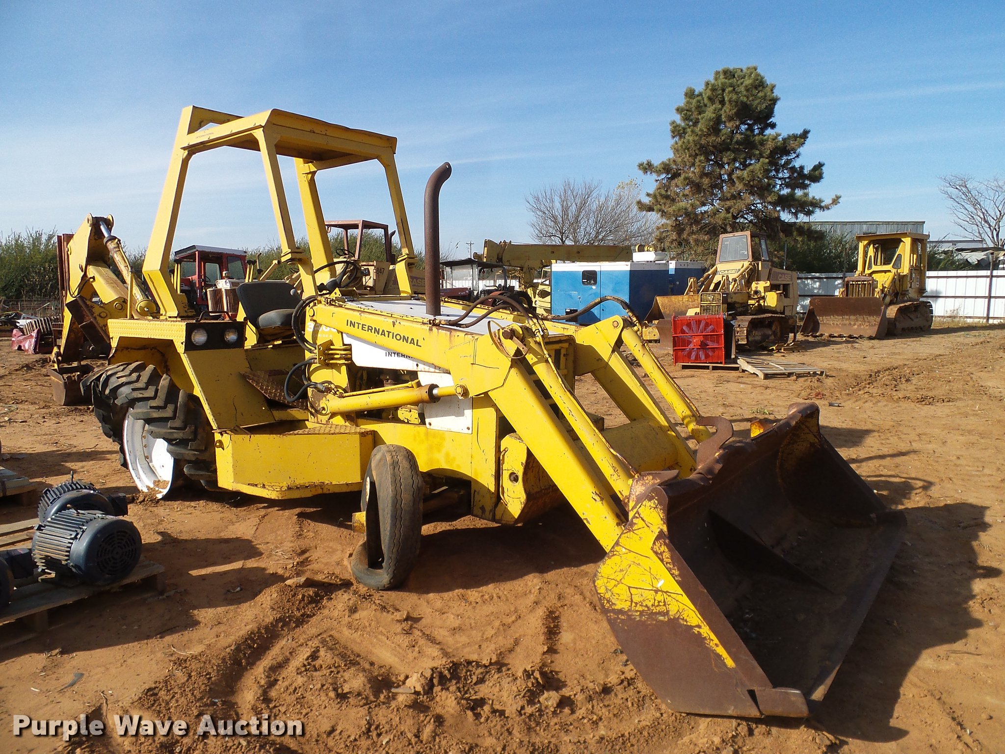 International 3400A backhoe in Marlow, OK Item DZ9780 sold Purple Wave