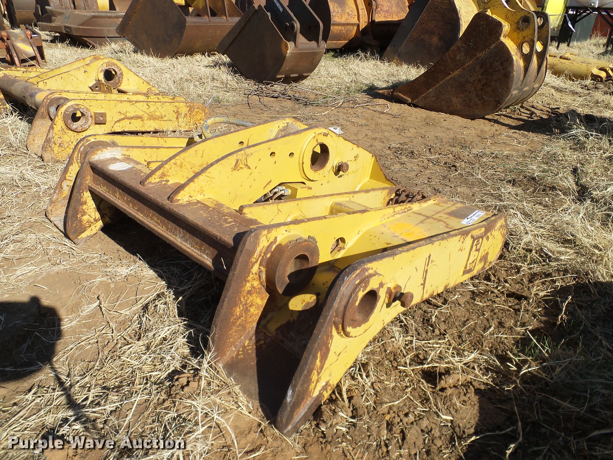 Caterpillar quick attach. in Marlow, OK Item EE9516 sold Purple Wave